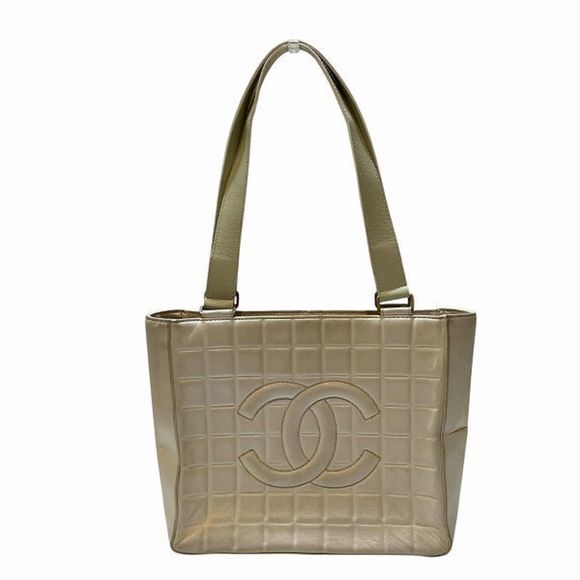 CHANEL White Logo Shoulder Bag - Picture 1 of 9